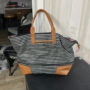 Stella and Dot Getaway Travel Bag